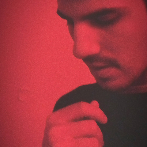 Gerson De La Rosa red picture