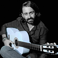 Javier Limón with his guitar