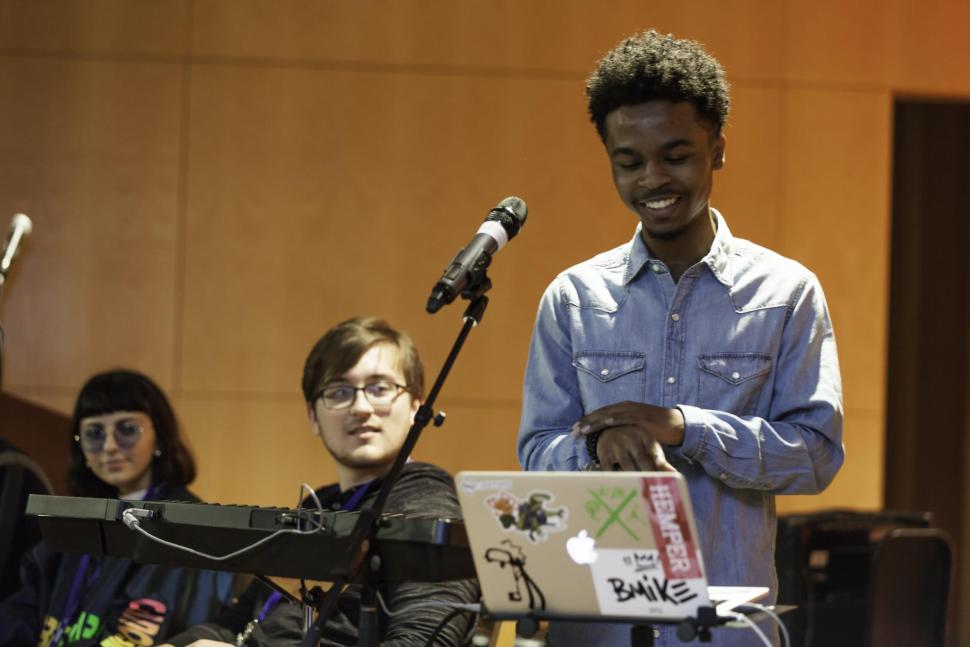 Berklee City Music Boston alum, Kemet Crayton, presents at 2018 BCMN Summit.